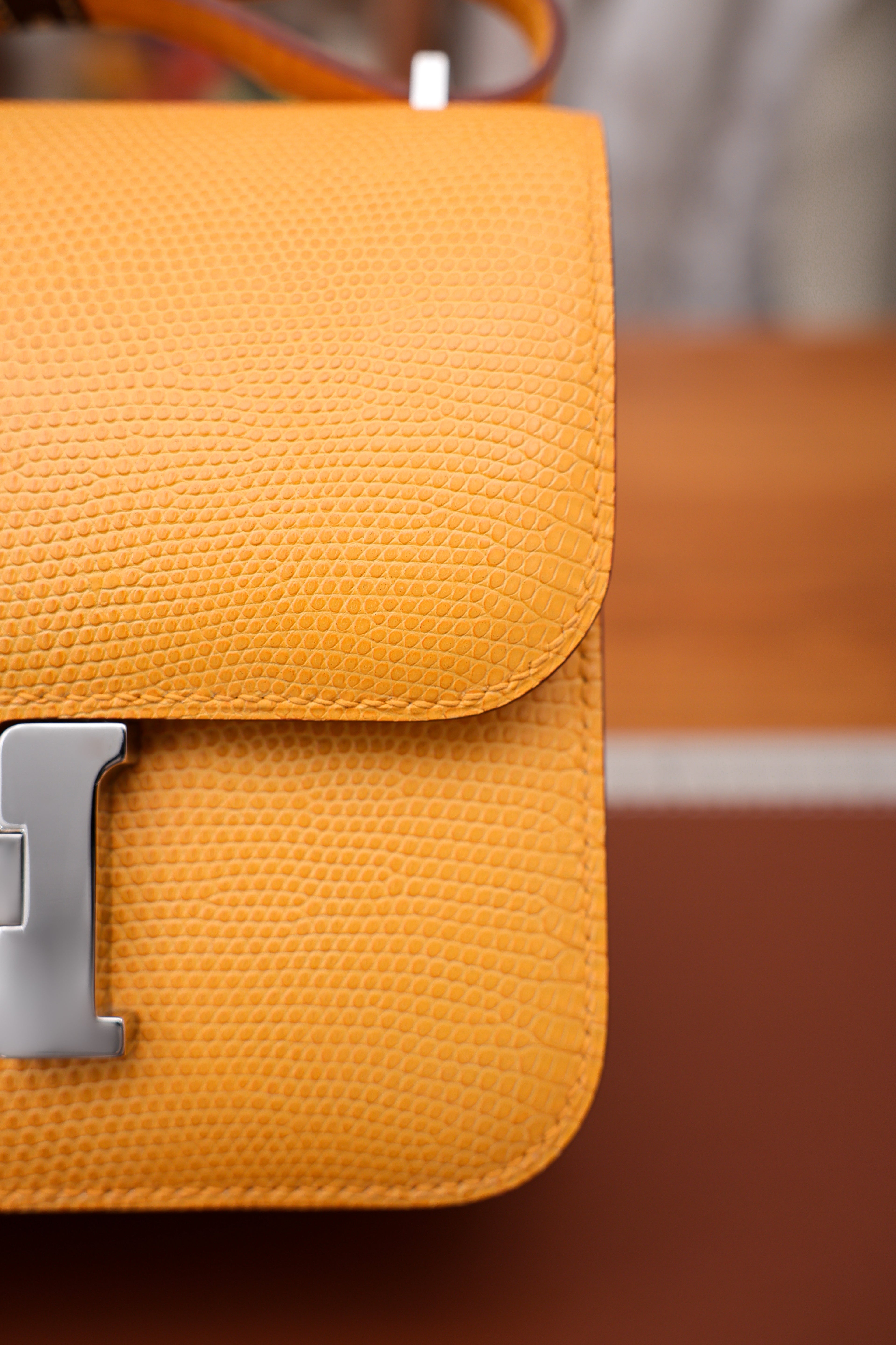 Constance- All Handmade Golden / Sliver Jaune d‘or lizard leather