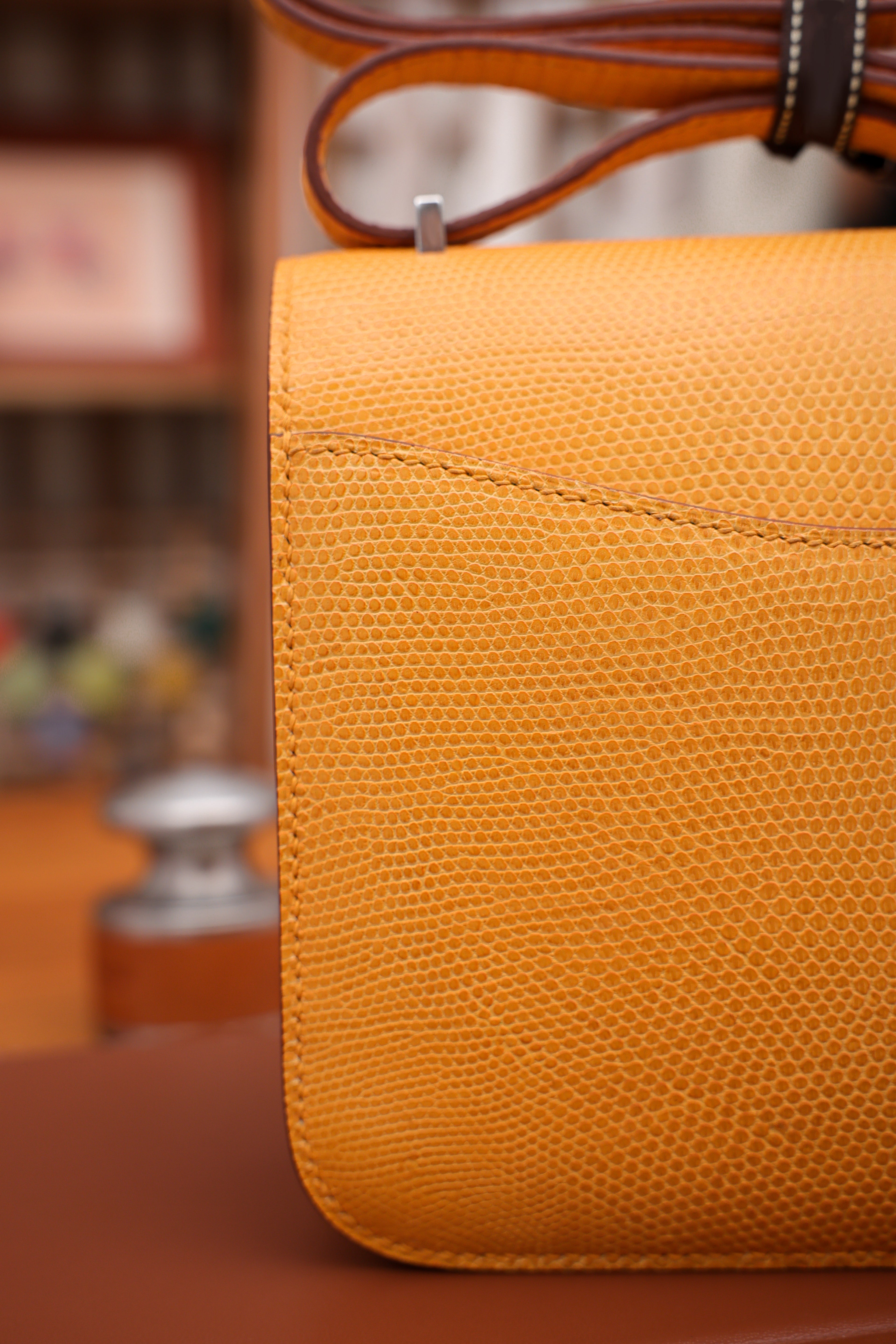 Constance- All Handmade Golden / Sliver Jaune d‘or lizard leather