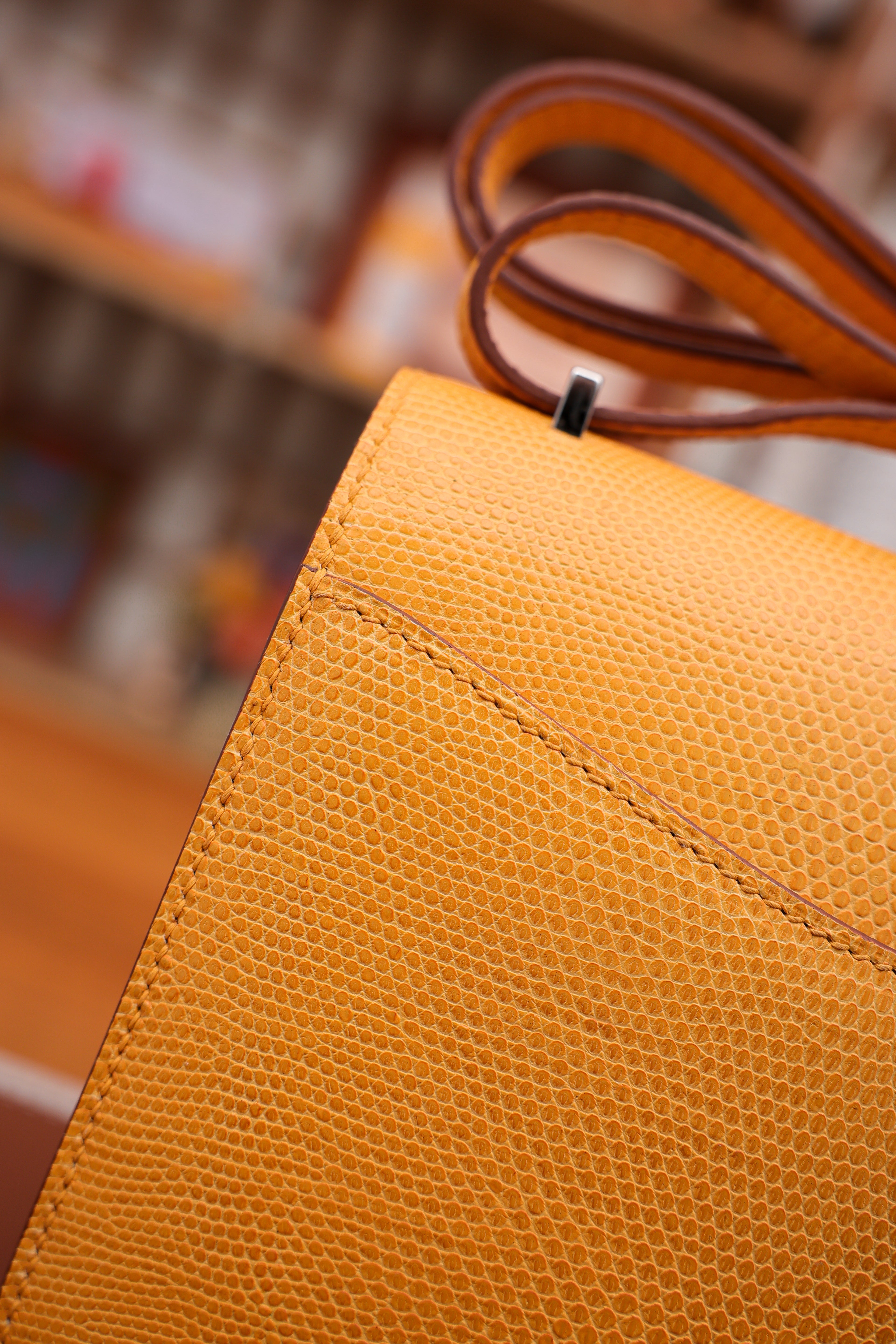 Constance- All Handmade Golden / Sliver Jaune d‘or lizard leather