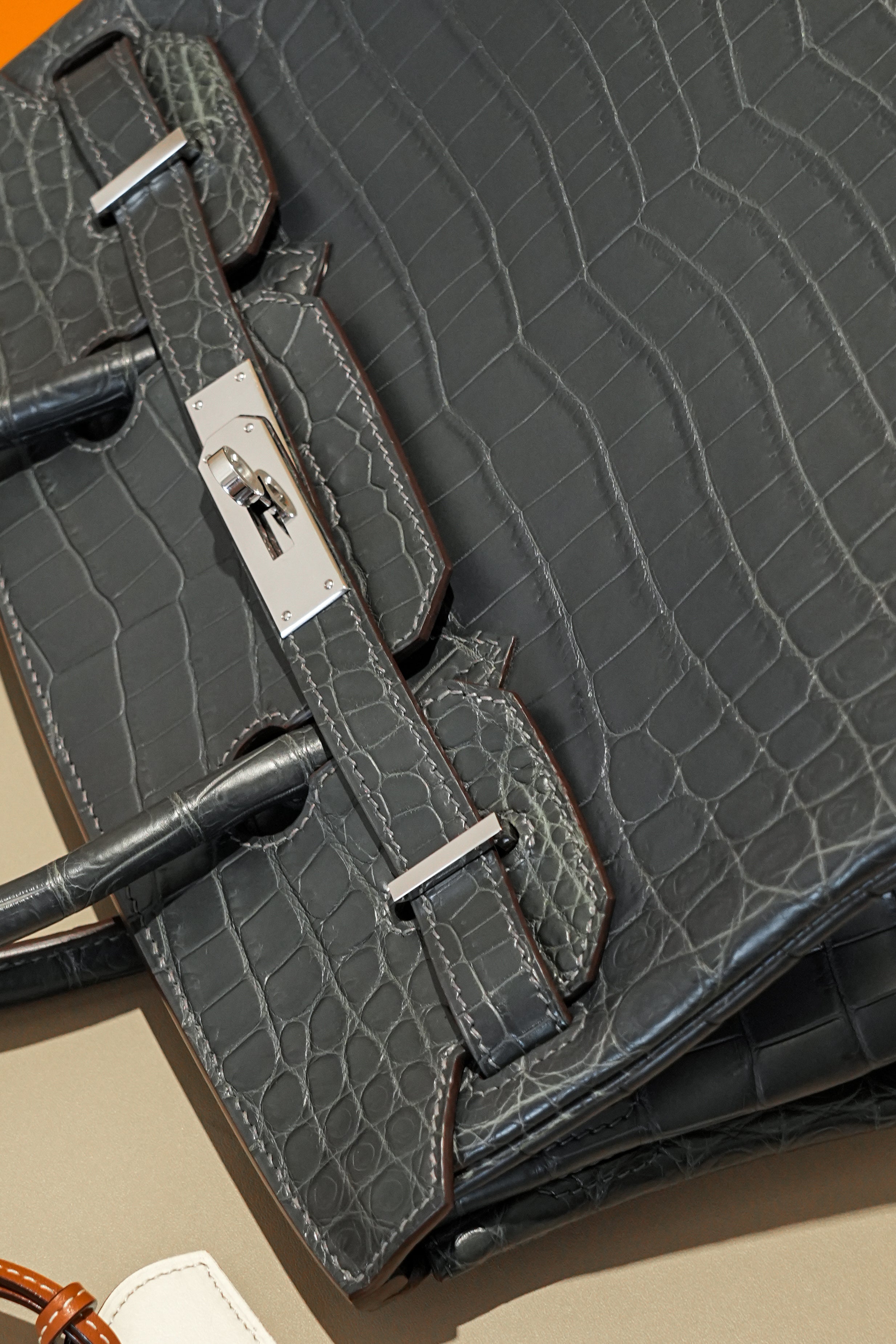 BK-2024 All Handmade Golden / Sliver Hardware Graphite Matte Nile crocodile leather