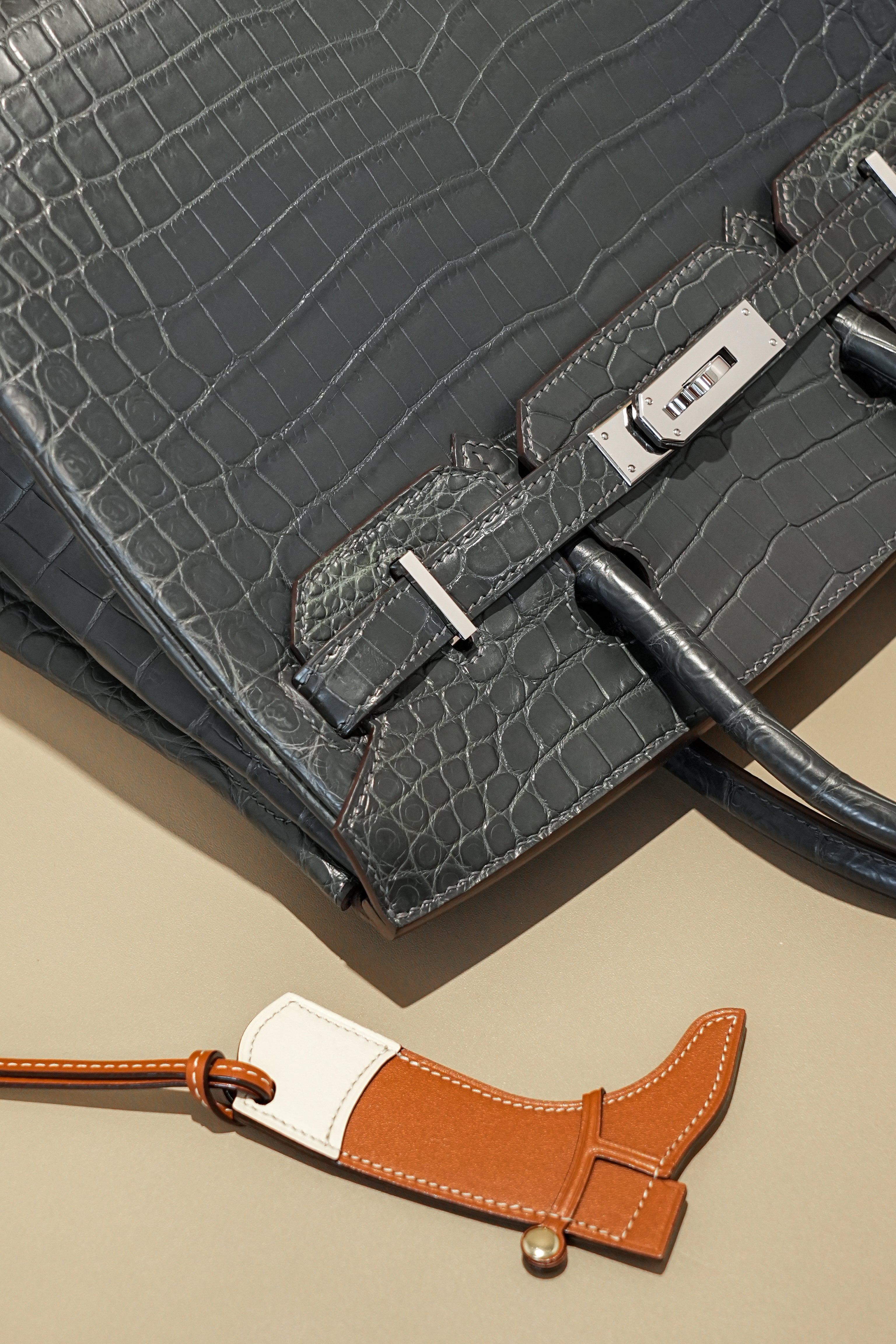 BK-2024 All Handmade Golden / Sliver Hardware Graphite Matte Nile crocodile leather