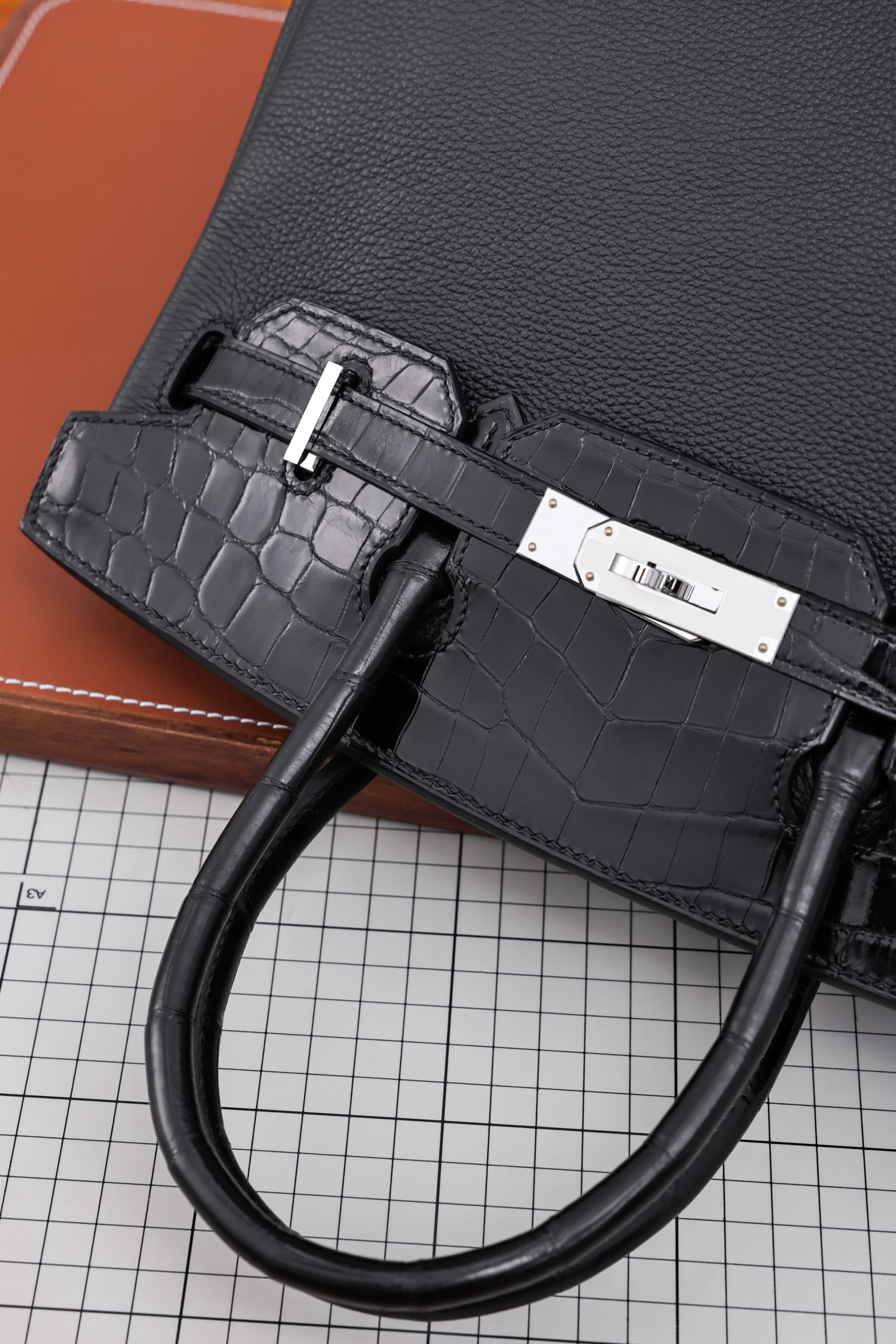 Birkin- All Handmade Golden / Sliver Noir Crocodile/togo leather