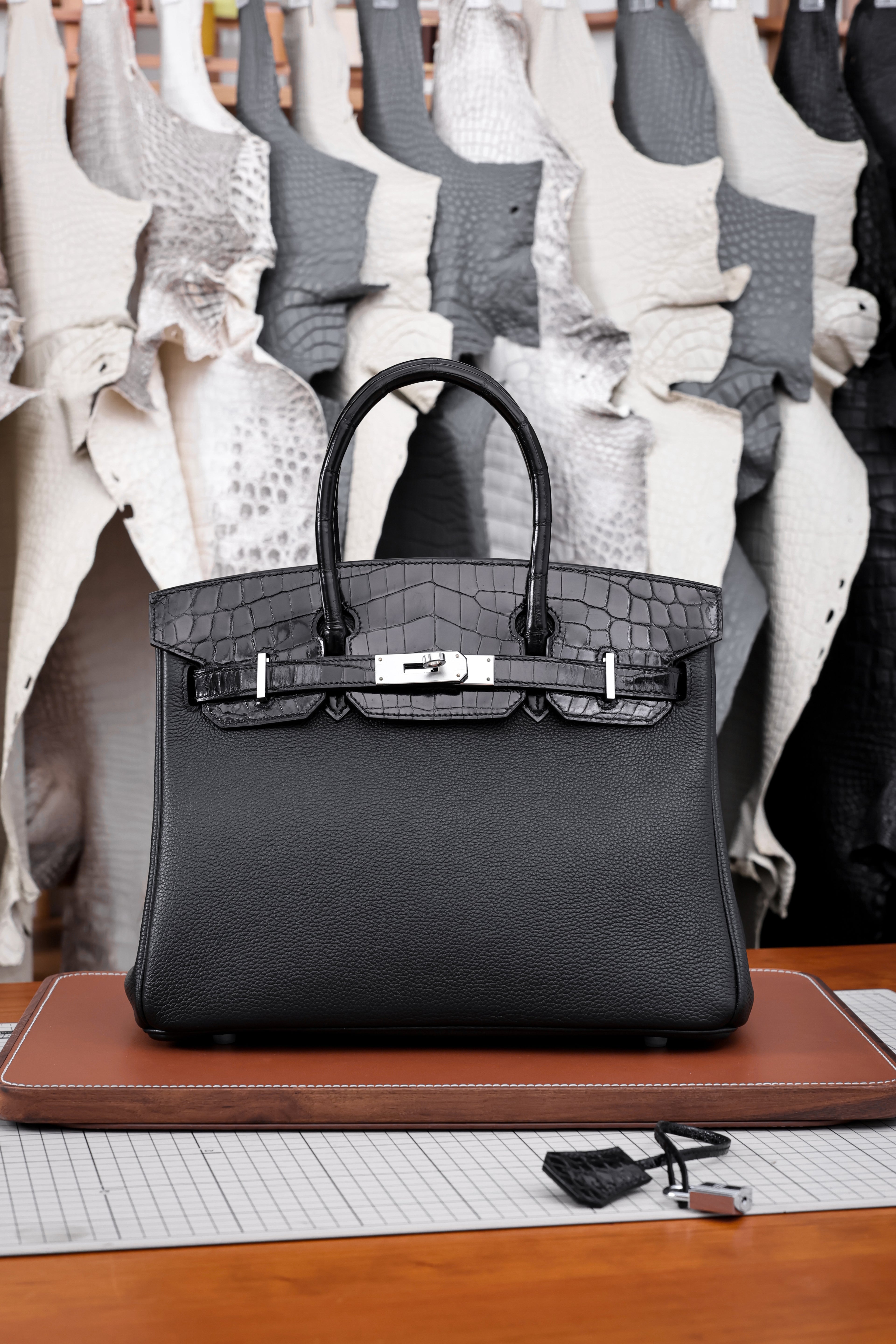 Birkin- All Handmade Golden / Sliver Noir Crocodile/togo leather