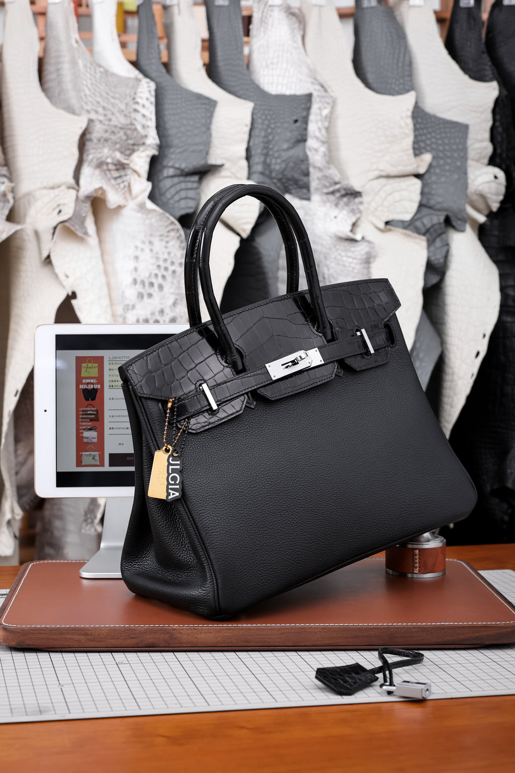 Birkin- All Handmade Golden / Sliver Noir Crocodile/togo leather