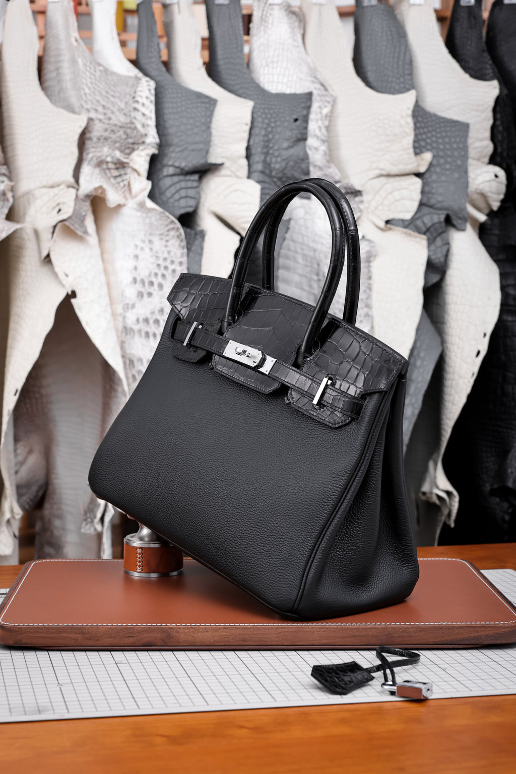 Birkin- All Handmade Golden / Sliver Noir Crocodile/togo leather