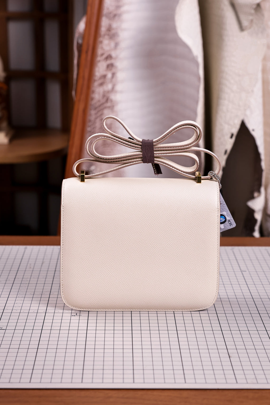 Constance- All Handmade Golden / Sliver Craie  The ep leather