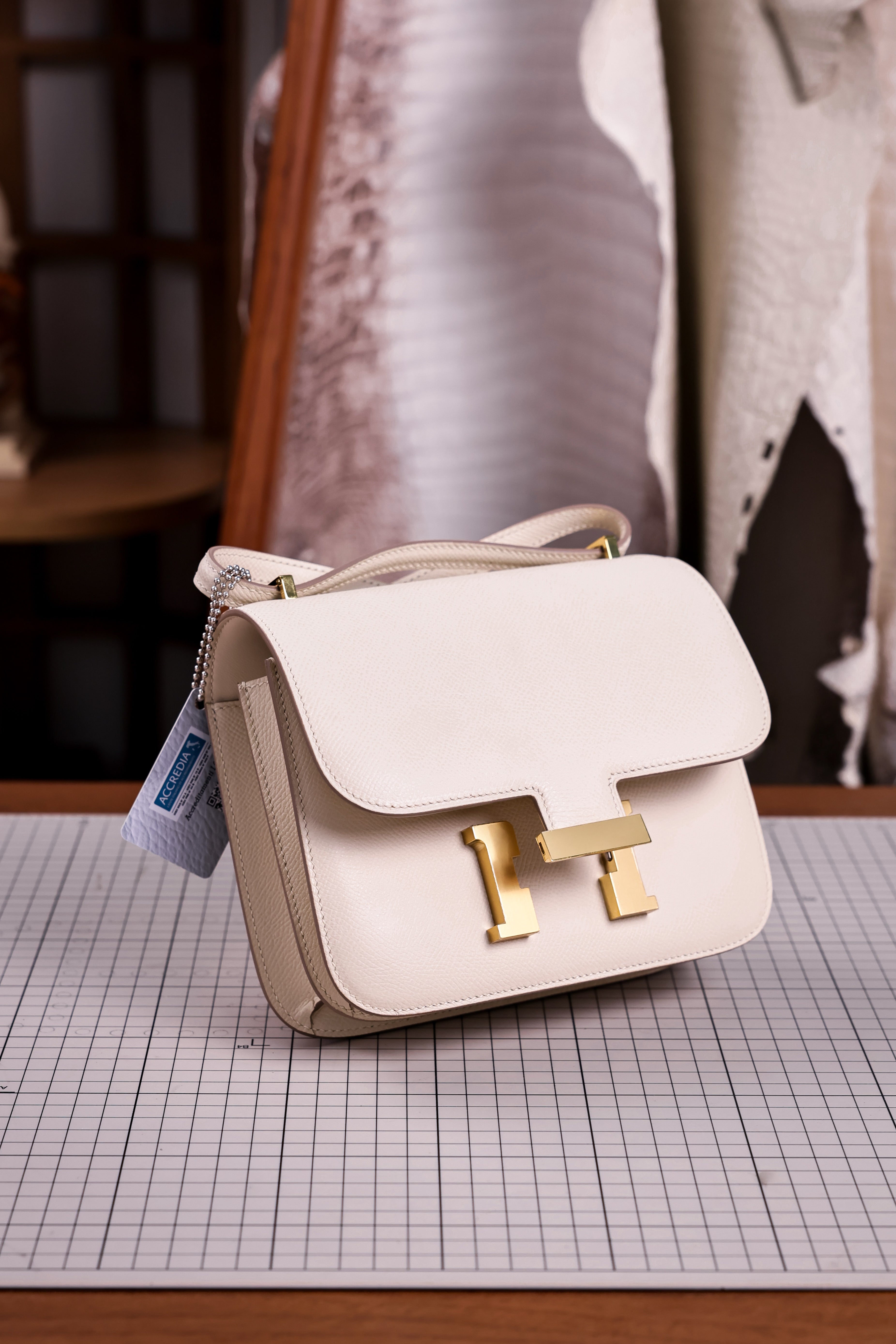 Constance- All Handmade Golden / Sliver Craie  The ep leather