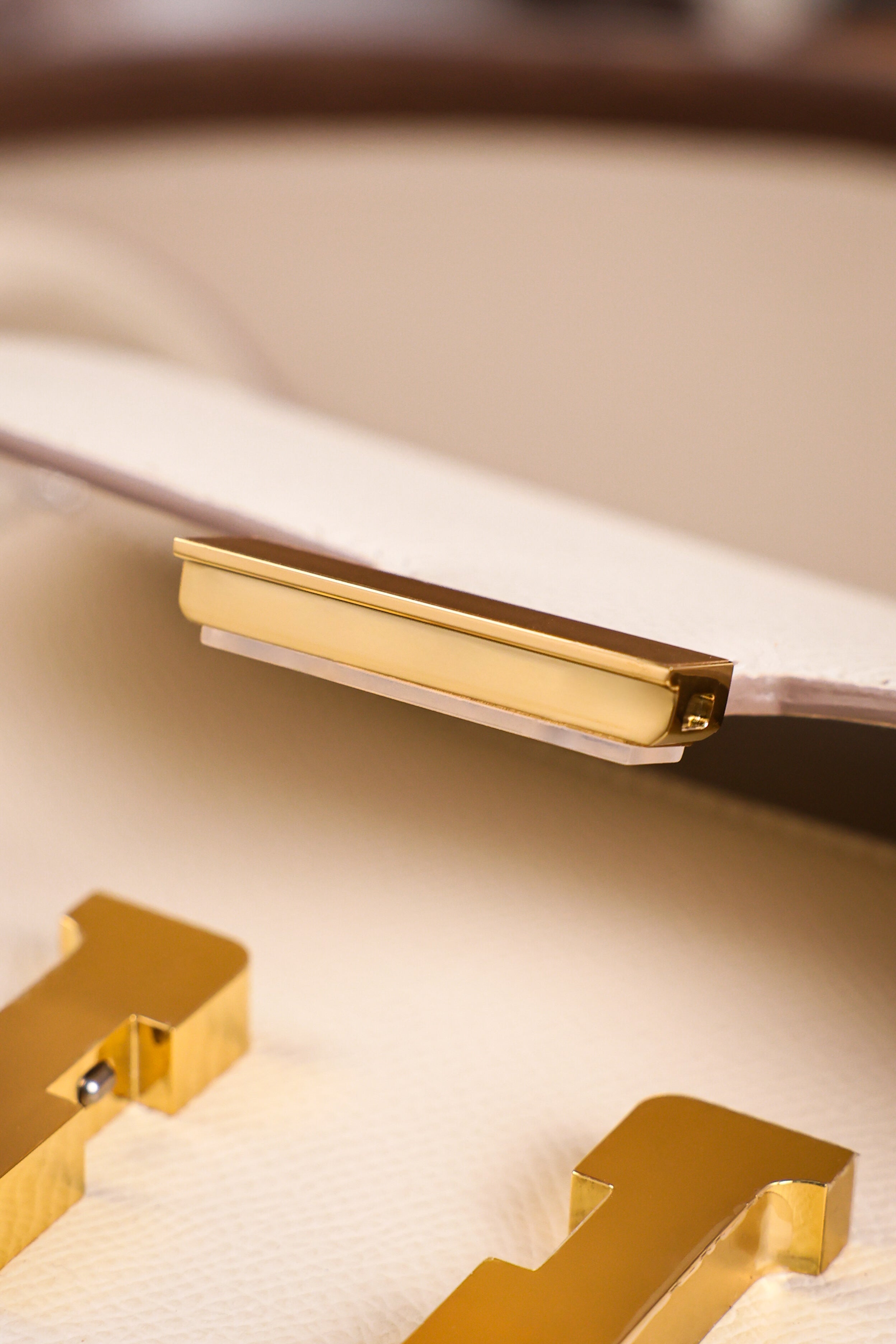 Constance- All Handmade Golden / Sliver Craie  The ep leather